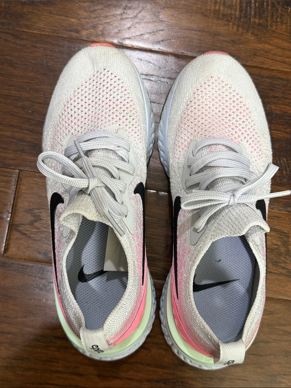 Nike Epic React Women’s Athletic Sneakers in Light Gray, Pink & Black - Picture 2 of 6